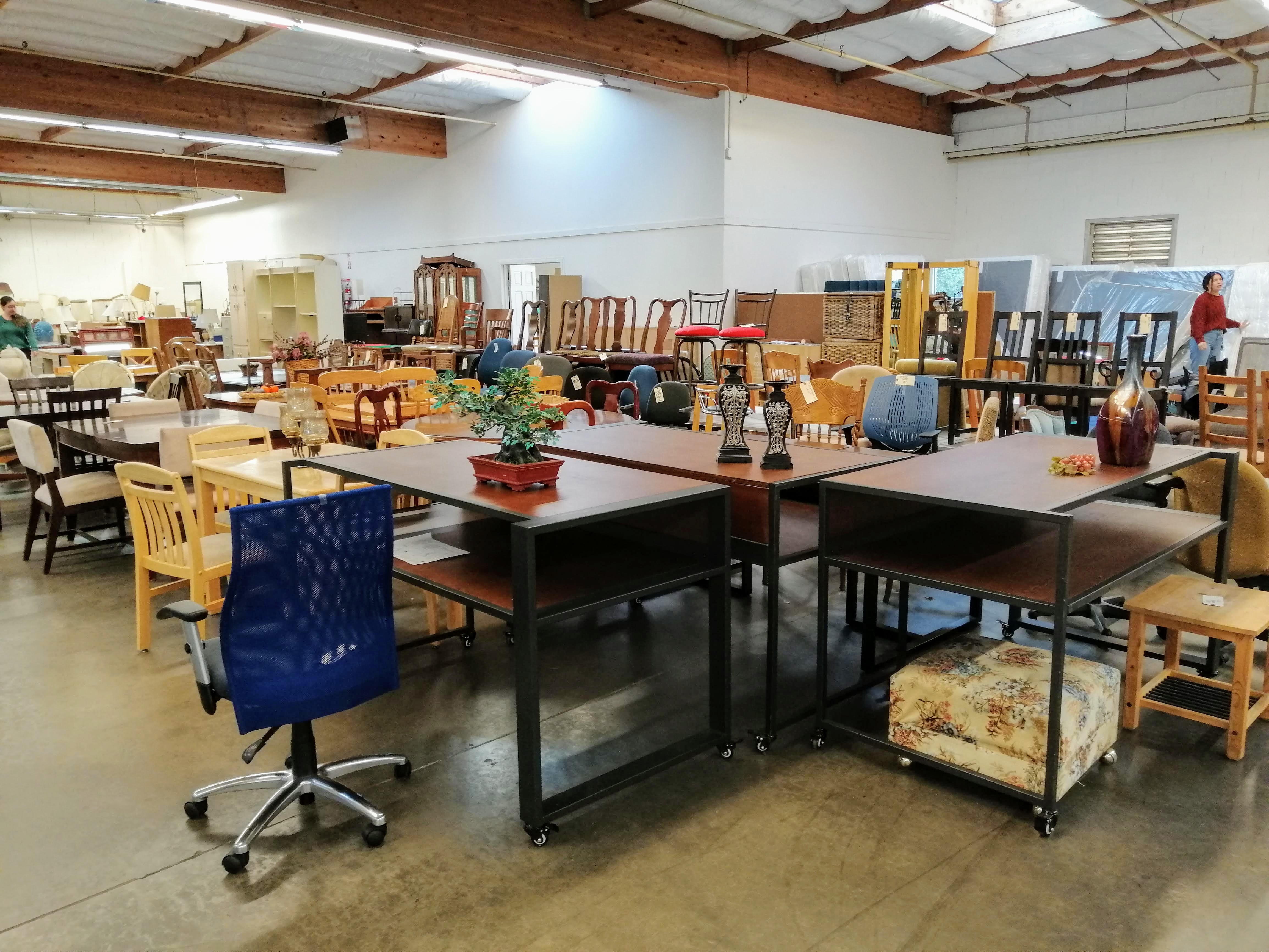 How to start zero waste using thrift shops