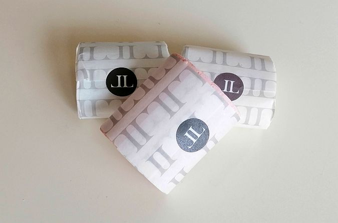 Jennifer Luis zero waste shampoo bars